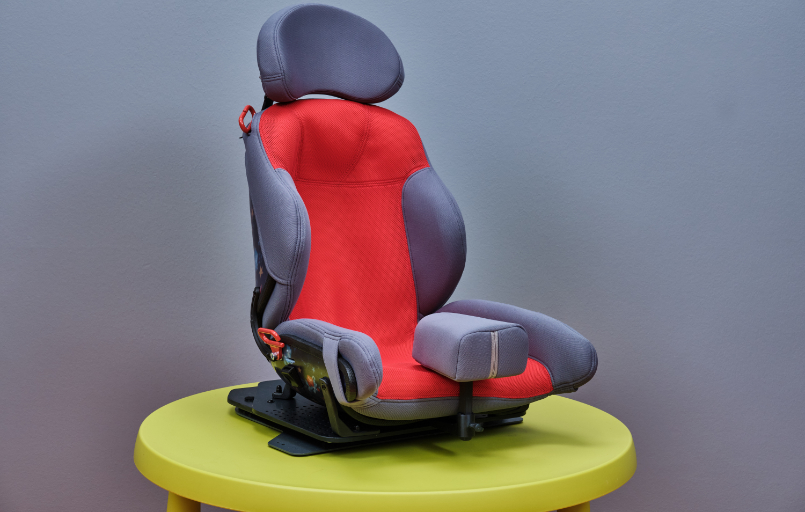 Individuelle_Sitzorthese_FINiFuchs Kinderhilfsmittel Sanitaetshaus Strehl Kinderrehatechnik Individuelle_Sitzorthese_FINiFuchs Kinderhilfsmittel Sanitaetshaus Strehl Kinderrehatechnik